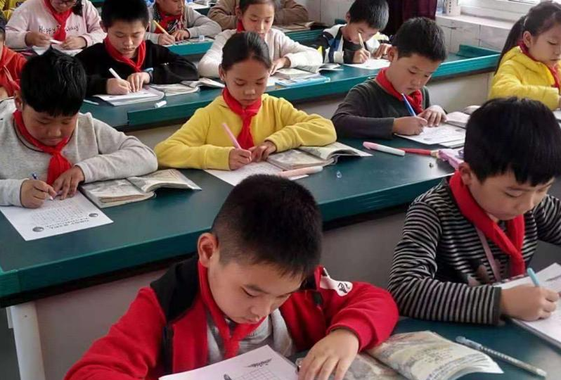 餐饮美食新品上市手绘公众号首图 (4).jpg